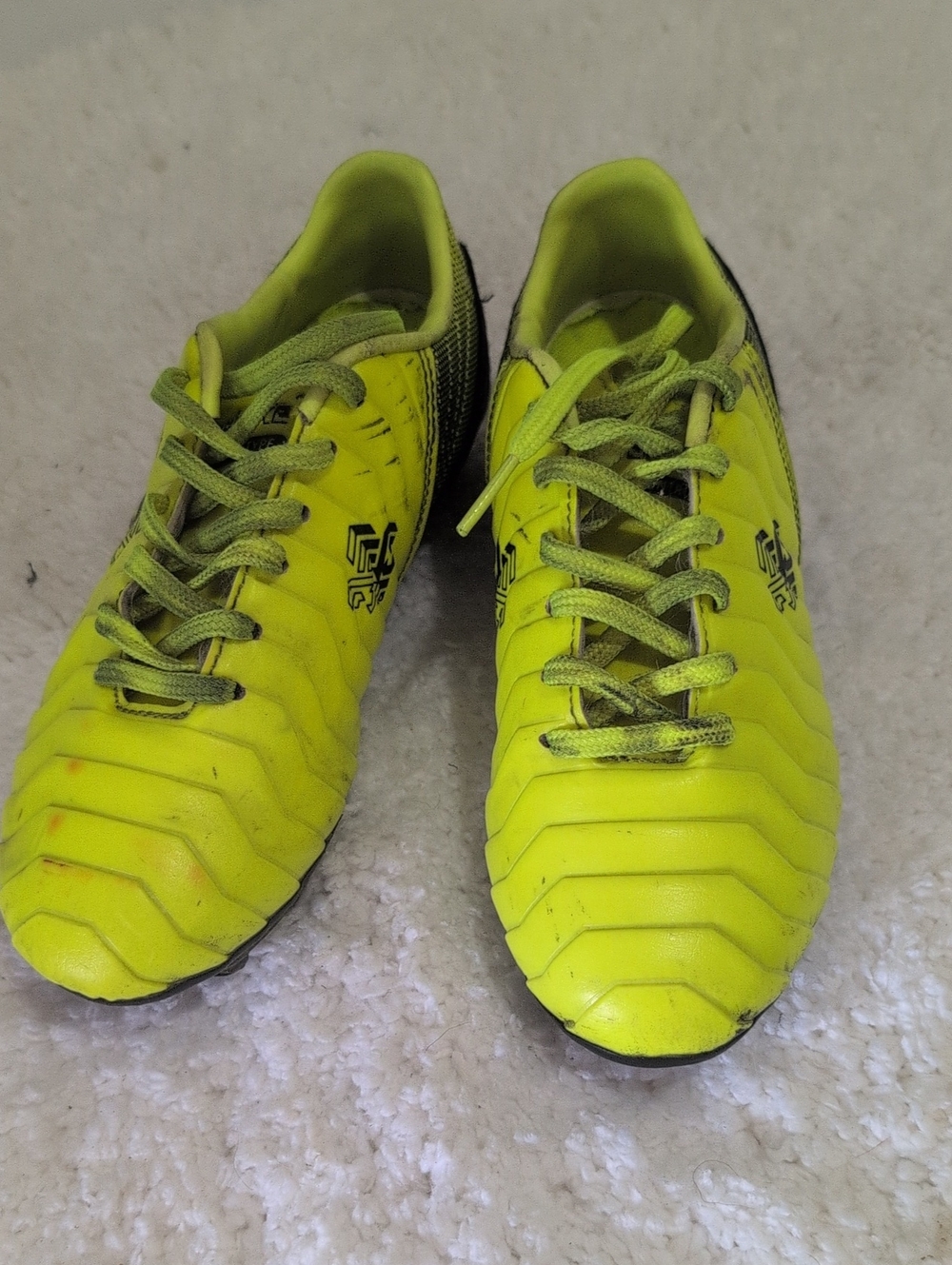 Kids Neon Yellow Athletic Soccer Shoes - Lightweight Performance